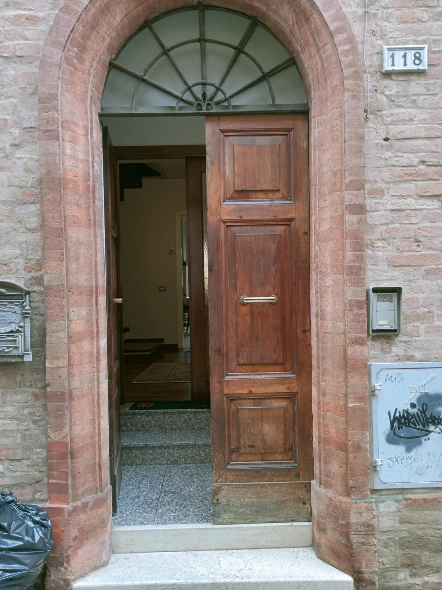 Camere Via Crispi Centro Storico Macerata Extérieur photo